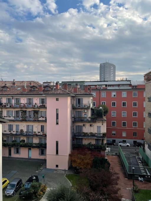 ミラノDuomo Walking DistanceModern Flat With Free Wifiアパートメント エクステリア 写真